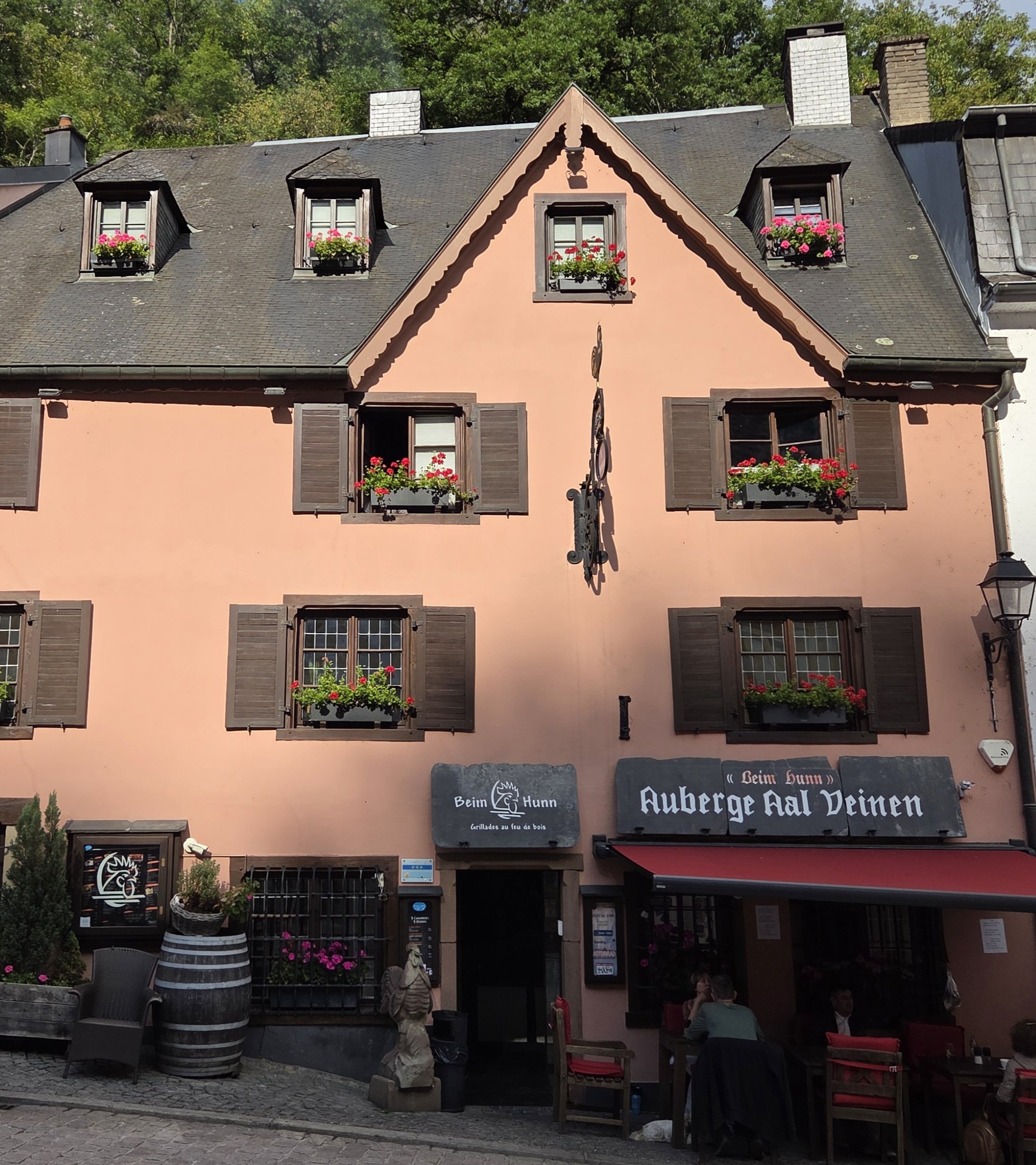 Auberge Aal Veinen Beim Hunn